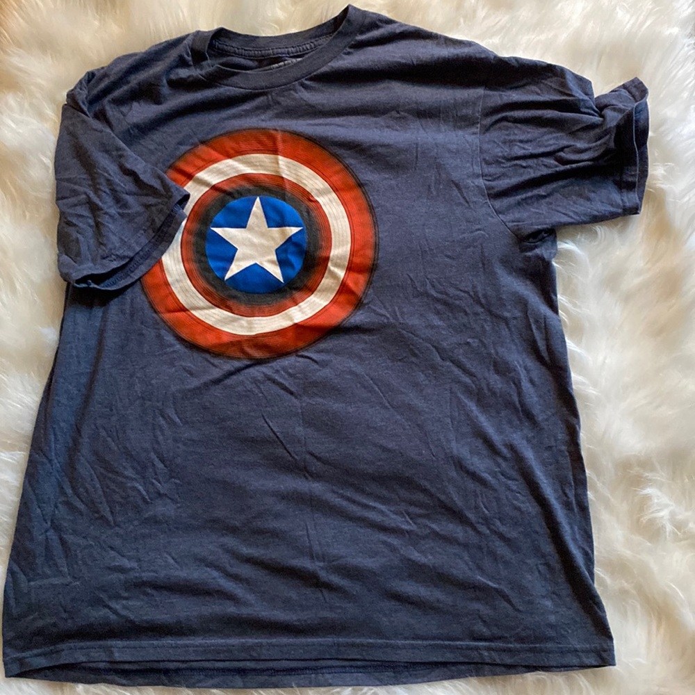 Captain America t-shirt